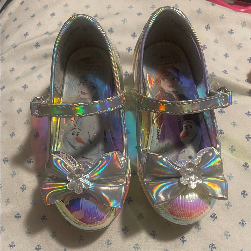 Disney Frozen Holographic Silver Kids' Dress Shoes